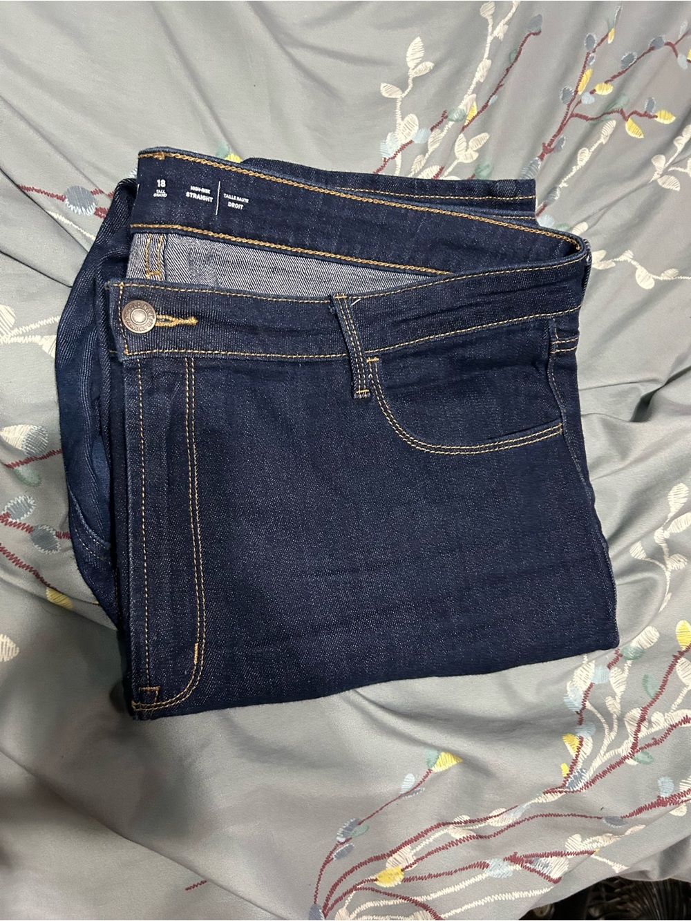 Old Navy Women's Wow Straight Leg Jeans - Dark Wash - size 18 tall